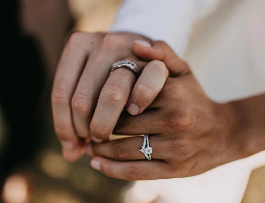 9 Smart and Powerful Wedding Ring Secrets Every Couple Should Know Before Buying - Sickpage